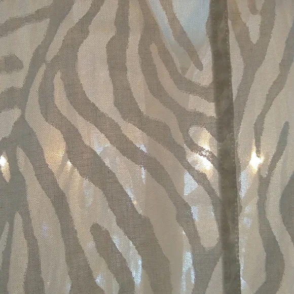 Evan Picone Sheer Top - Picture 8 of 8